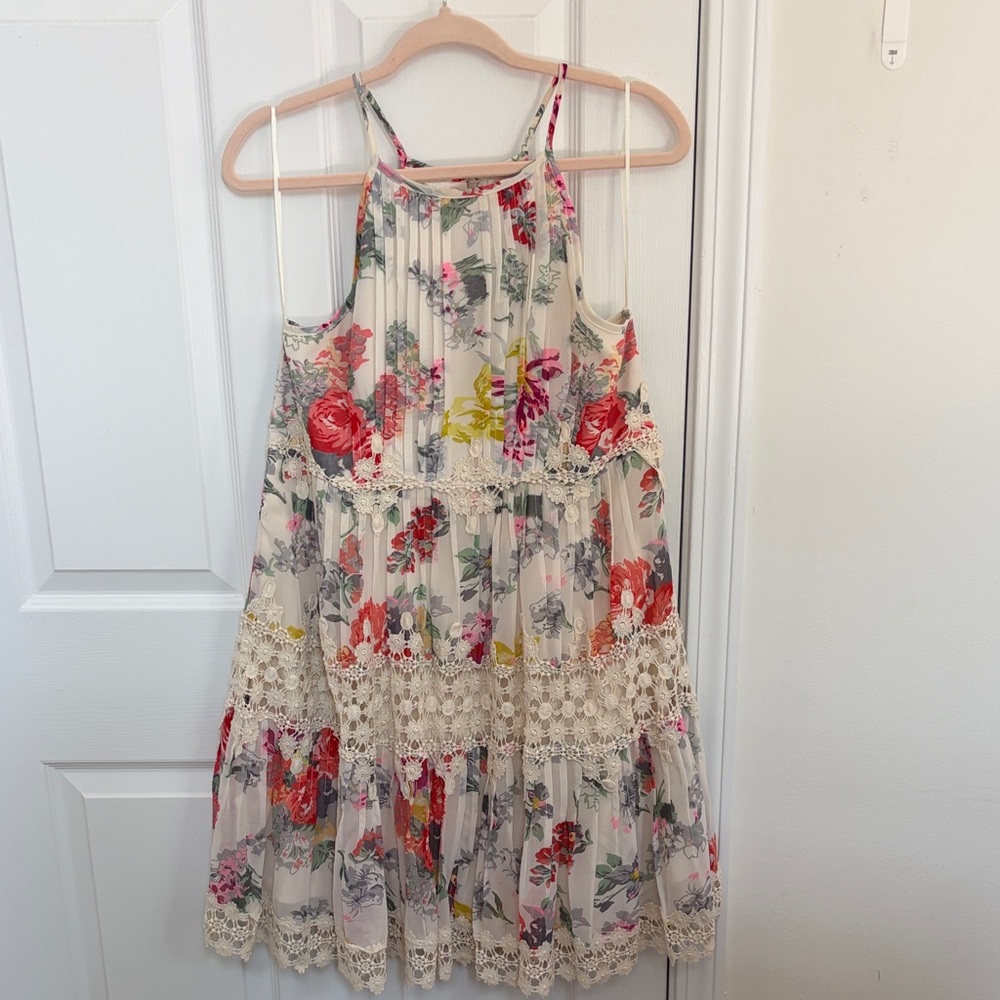 Ranna Gill Floral Lace Tiered Sundress - White with Pink & Red Blooms